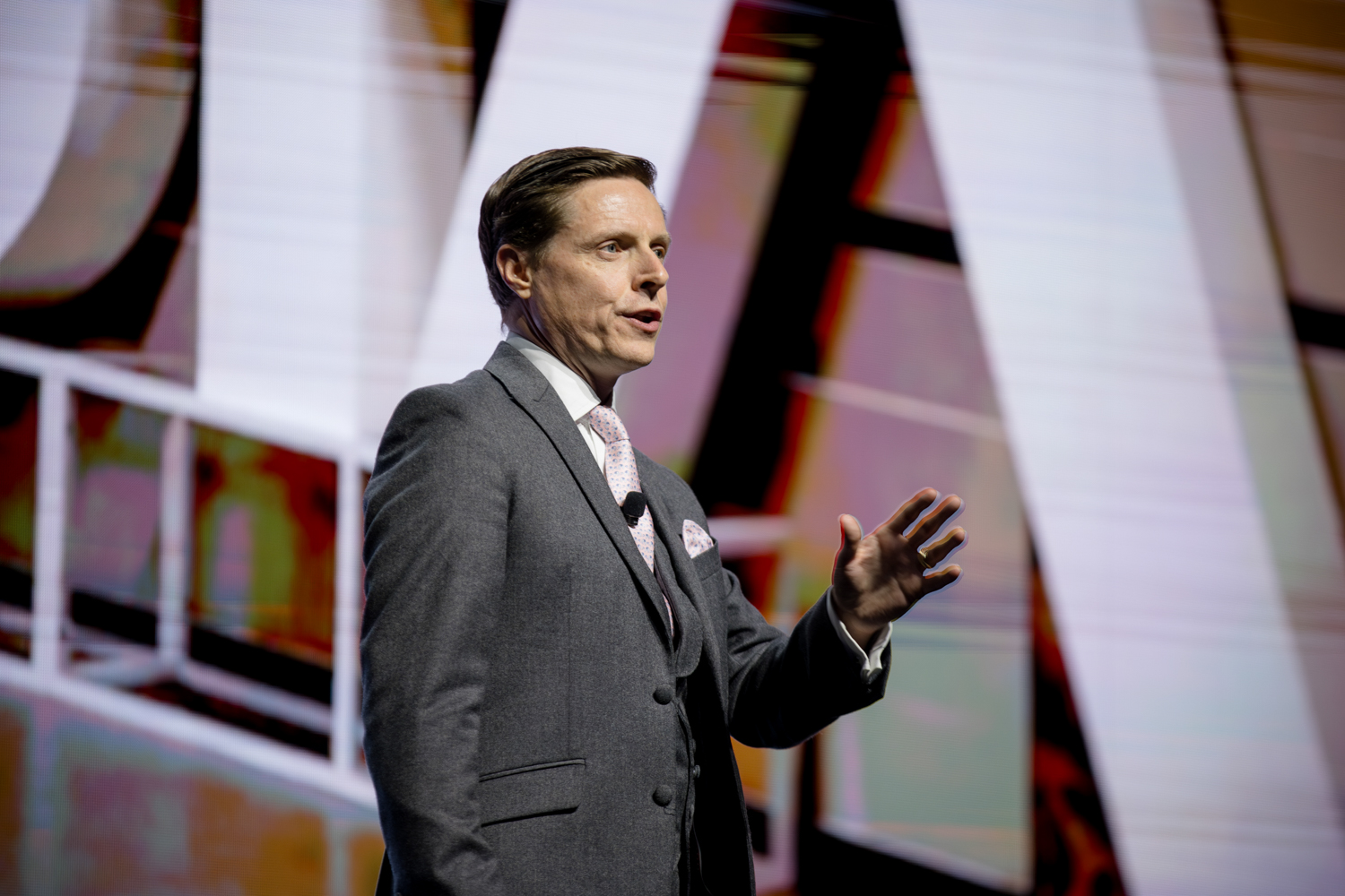 James Taylor speaking — Cancún